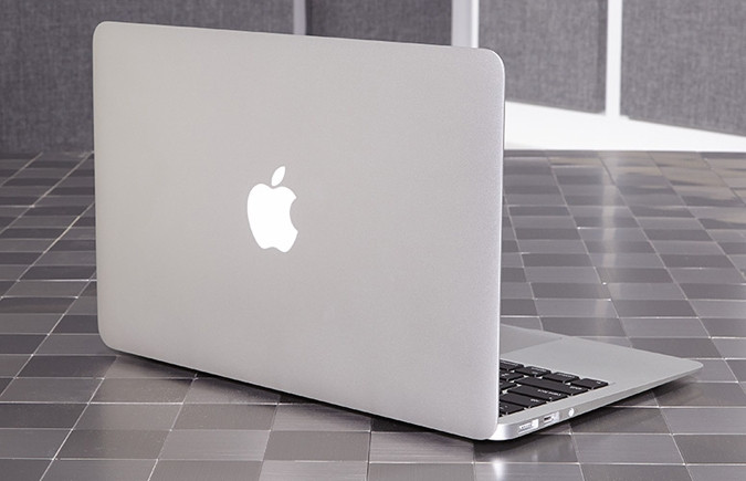 Apple MacBook Air (11-inch, 2015)