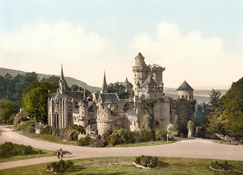 Lâu đài Lowenburg
