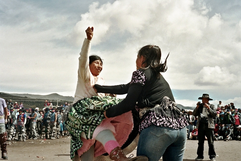 Lễ hội đánh nhau chào năm mới ở Peru