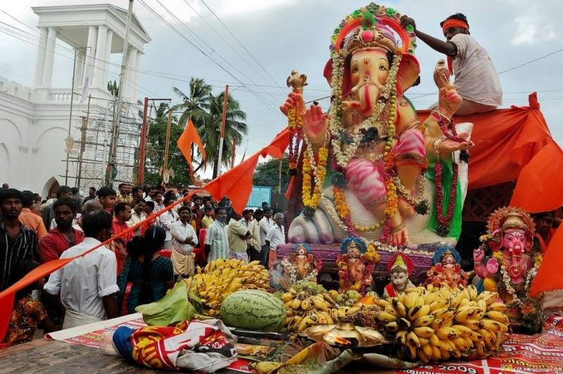 Đây là lễ hội quan trọng nhất trong năm của các tín đồ theo đạo Hindu ở Ấn Độ