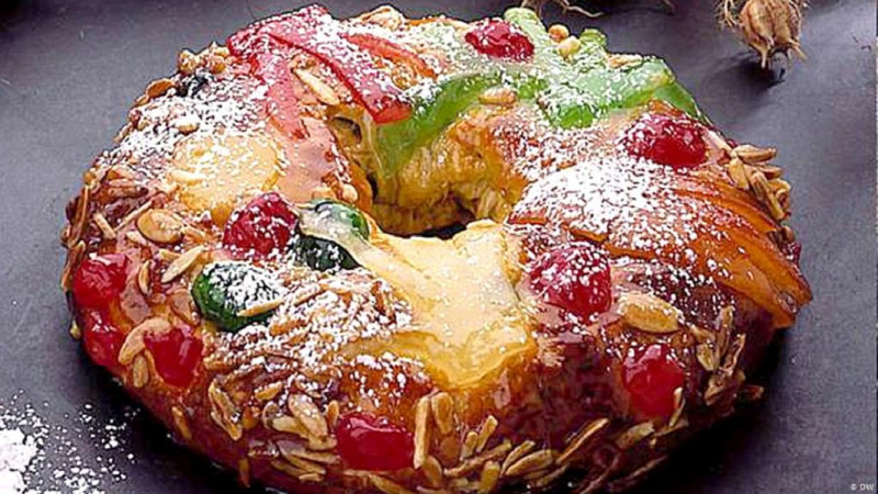 Bánh Bolo Rei của Bồ Đào Nha