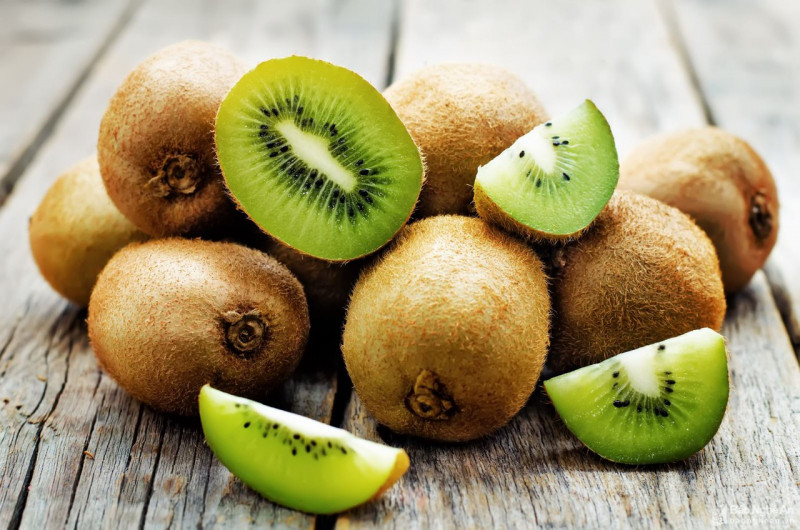 Quả kiwi chứa hơn 80 hoạt chất có lợi cho cơ thể.