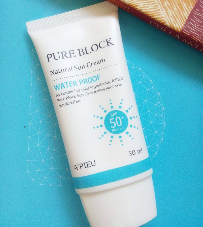 Kem chống nắng A'pieu Pure Block Natural Waterproof Sun Cream SPF50+/PA+++