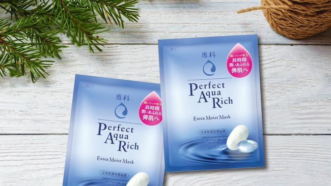 Senka Perfect Aqua Rich Extra Moist Mask: