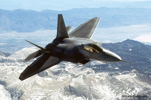 F-22 được xem là loại máy bay chiến đấu tinh vi nhất thế giới