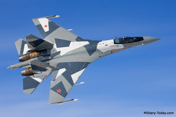 Su-35 là máy bay chiến đấu thế hệ 4+