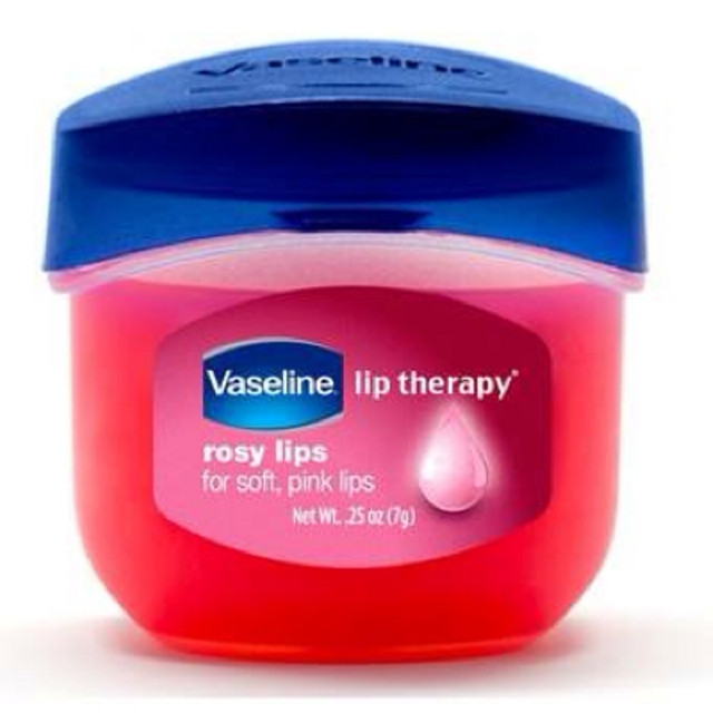Son dưỡng Vaseline Lip Therapy.