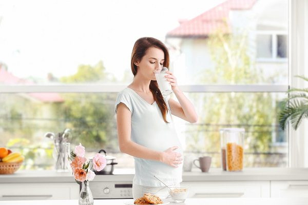Sữa non được khuyên dùng cho phụ nữ mang thai
