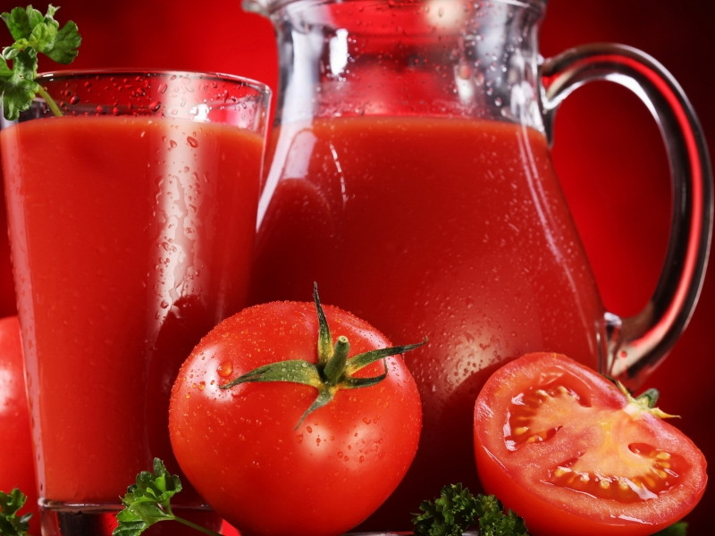 Ăn trực tiếp hoặc làm nước ép cà chua là tốt cho cơ thể nhất