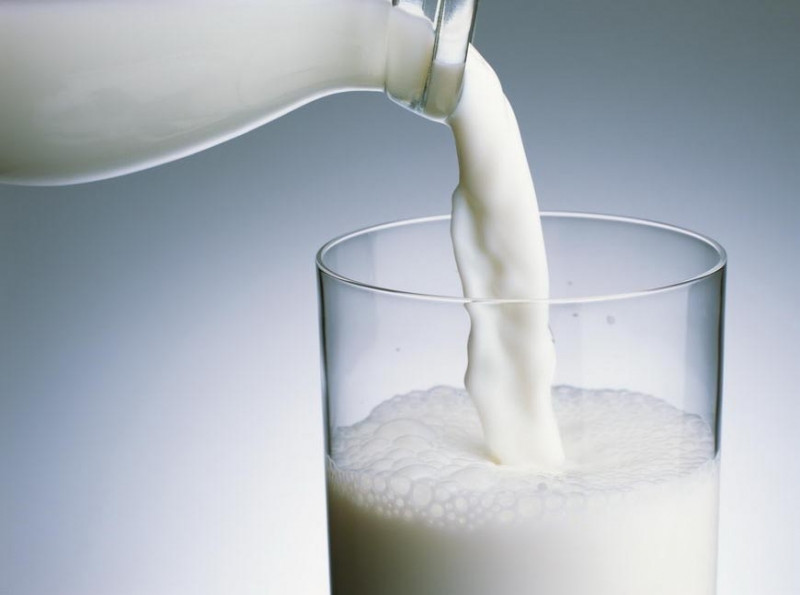 Sữa rất tốt cho sức khỏe nhưng người bị mụn thì nên hạn chế sử dụng