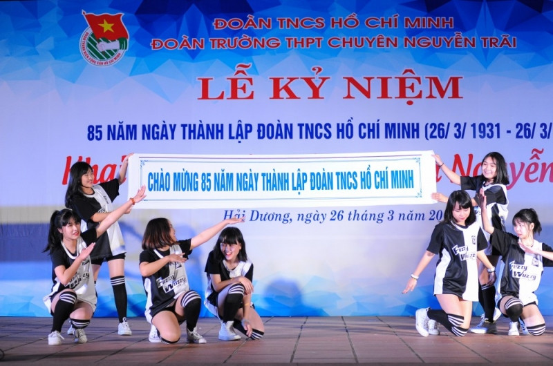 Lời dẫn chương trình văn nghệ 26/3 (số 2)