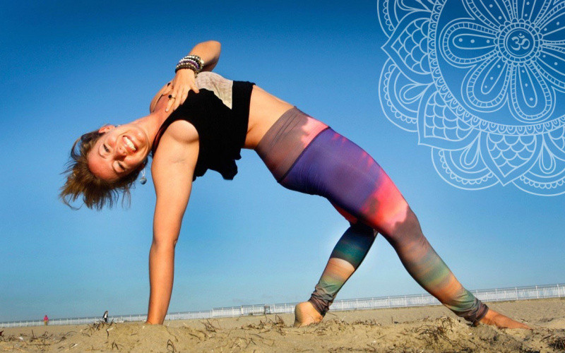 Tập Yoga hoạt động toàn bộ cơ thể.