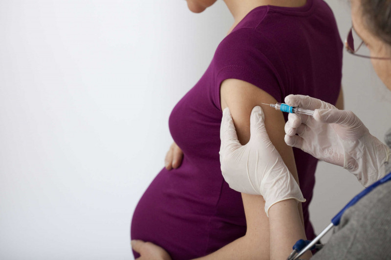 Ở mỗi giai đoạn khác nhau của quá trình mang thai, bạn sẽ được khuyên nên tiêm loại vắc xin nào.