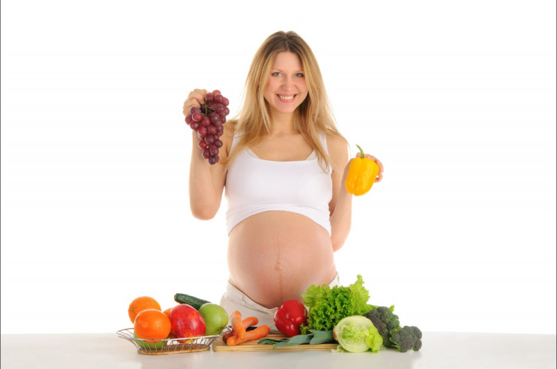 Thiếu axit folic ở phụ nữ có thai có thể khiến thai nhi bị dị tật ống thần kinh