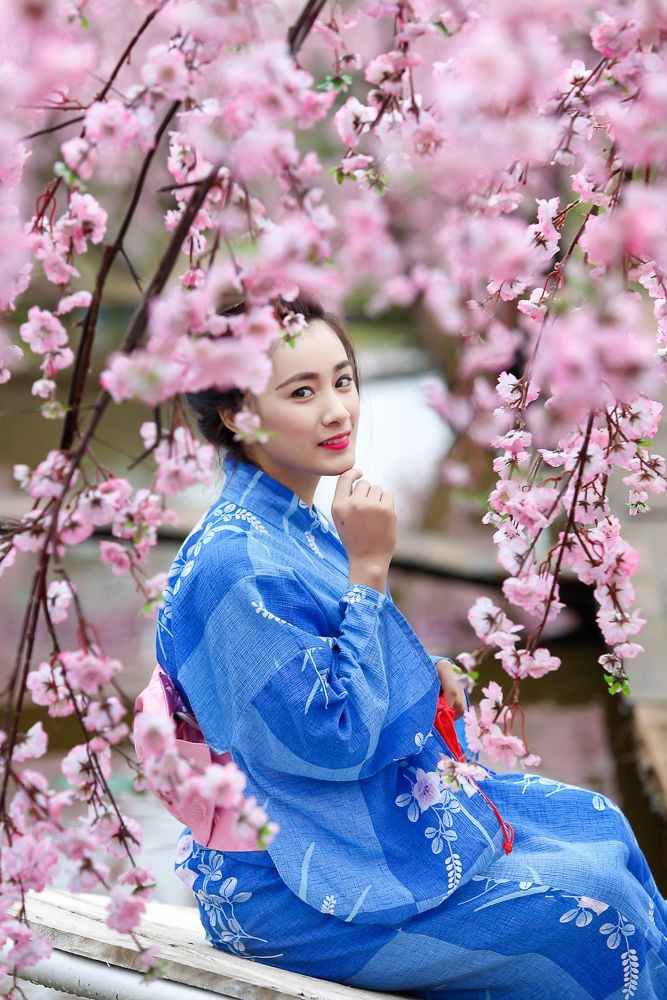 Bạn có thể mặc thử áo kimono truyền thống