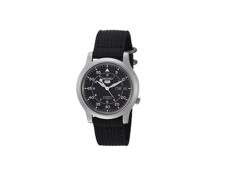 Một chiếc đồng hồ Seiko 5 Automatic có giá bán lẻ khoảng 4,5 triệu đồng.