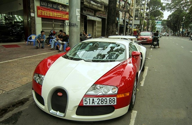 Chiếc Bugatti Veyron của đại gia Minh 