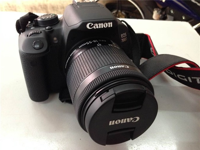 Máy ảnh Canon EOS700D