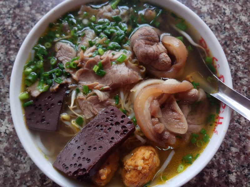 Bún Bò Huế O Huyền