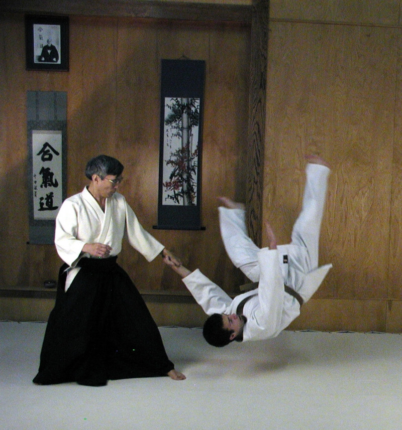 Aikido giúp bạn rèn luyện sức khỏe.