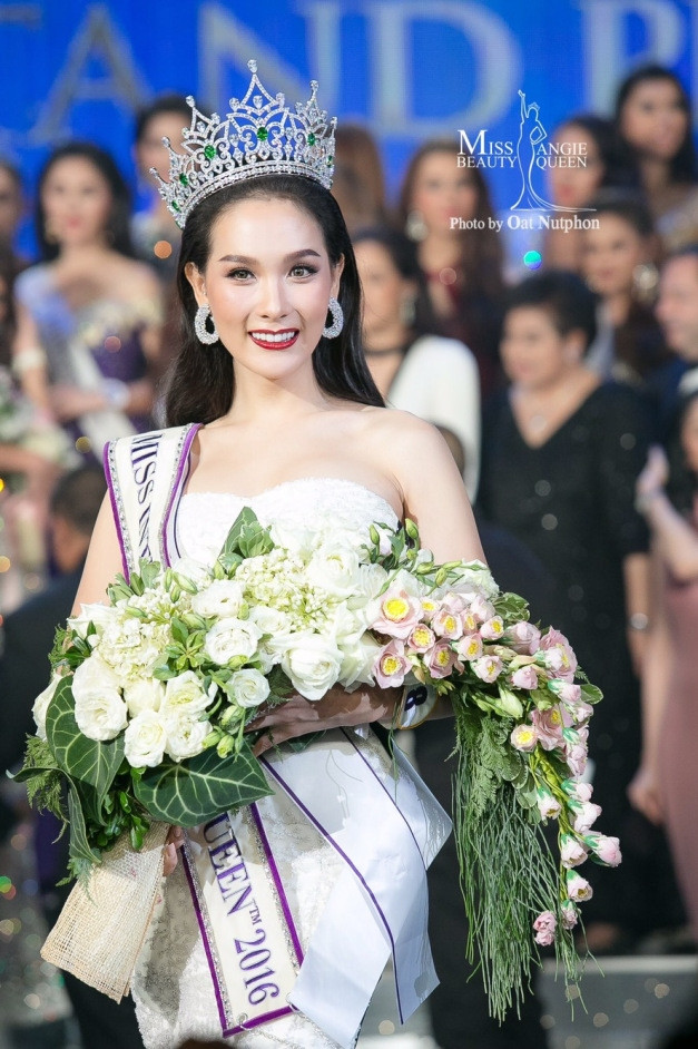 Jiratchaya Sirimongkolnawin đăng quang Hoa hậu chuyển giới quốc tế 2017