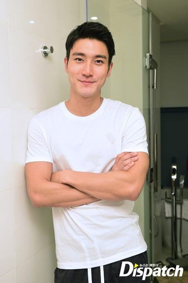 Choi Siwon (SUPER JUNIOR)