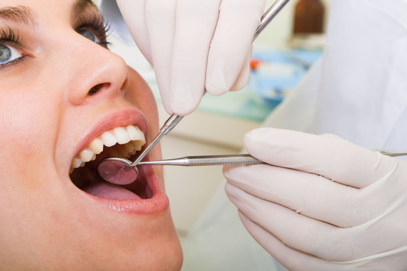 Người học sau khi tốt nghiệp có thể làm việc tại các khoa răng hàm mặt trong các bệnh viện nhà nước hoặc sau khi có kinh nghiệm thì có thể tự mở phòng nha khoa riêng.
