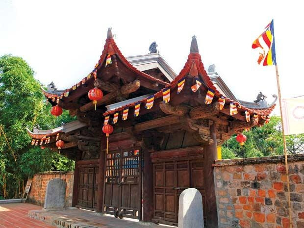 Cổng chùa Kim Liên