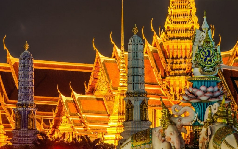 Cận cảnh chùa Wat Phra Kaew