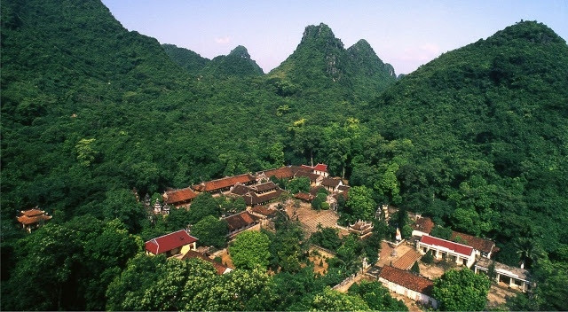 Toàn cảnh chùa Thiên Trù nhìn từ trên cao