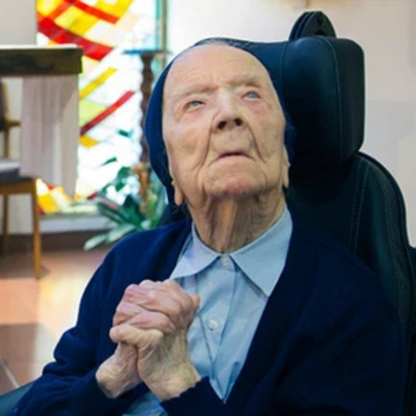 Cụ bà Lucile Randon là người sống lâu đời thứ hai trên thế giới và là người sống lâu nhất ở nước Pháp còn sống đến thời điểm hiện tại.