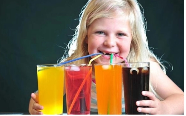 Nước ngọt có ga là một trong những kẻ thù lớn nhất gây ra bệnh béo phì ở trẻ nhỏ