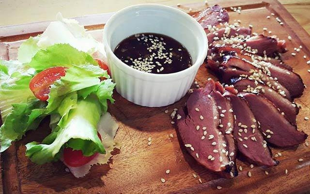 Đơn giản mà hấp dẫn với món ăn của Beef bar