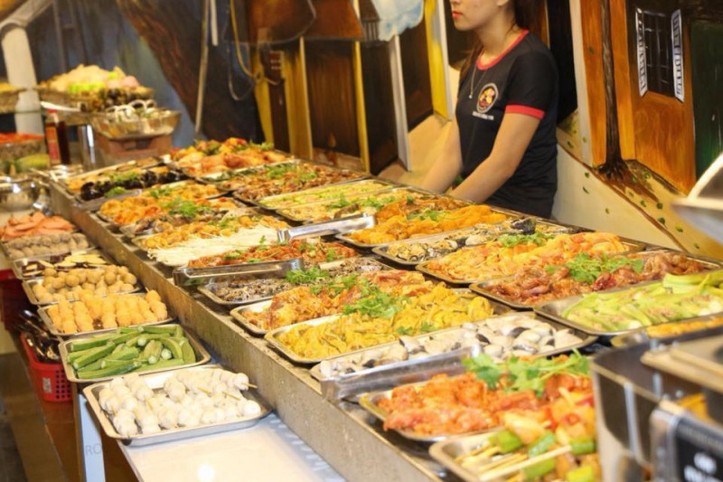Với người Đà Nẵng, buffet không còn là loại hình ẩm thực mới lạ.