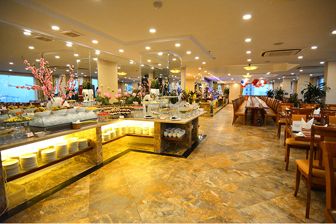 Nhà hàng không gian đẹp Buffet Sen Việt hoạt động theo hình thức buffet