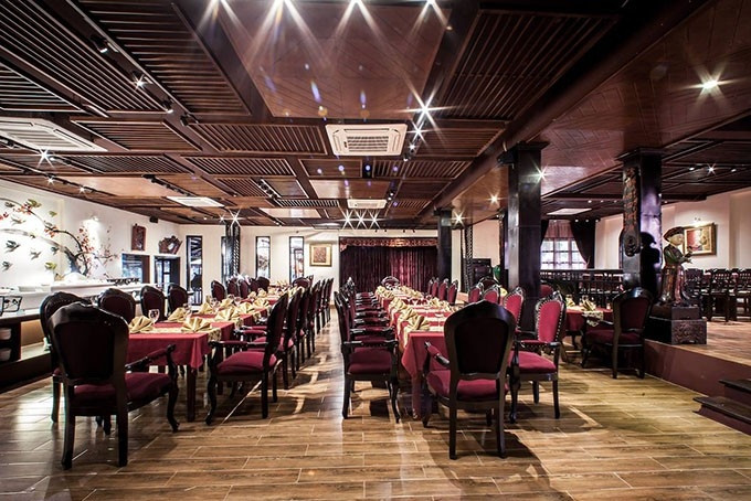 Rico Restaurants sở hữu không gian rộng rãi, thoáng đãng và thanh lịch