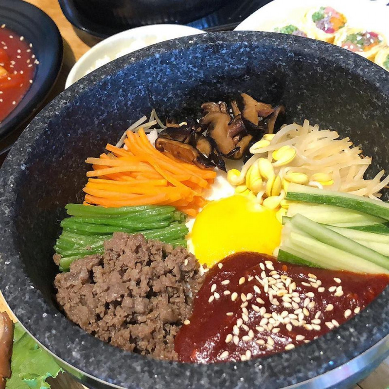 Món Hàn hấp dẫn tại nhà hàng