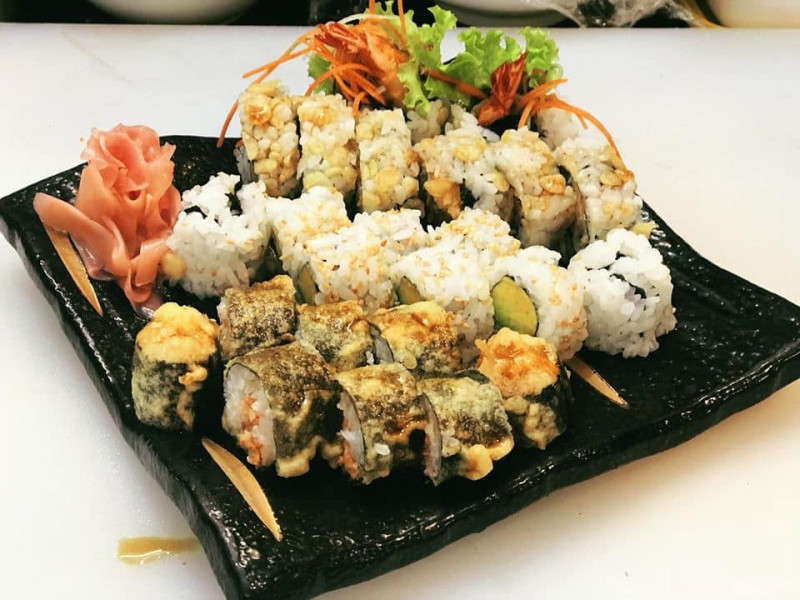 Menu của Sushi & Maki cực kỳ phong phú, thực khách thoả thích lựa chọn để thưởng thức những món ăn đậm chất Nhật Bản