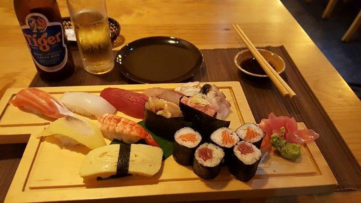 Thực khách có thể thưởng thức tất cả các món ăn đặc trưng mang đậm chất Nhật Bản, được các đầu bếp chuyên nghiệp chế biến một cách công phu, tinh tế