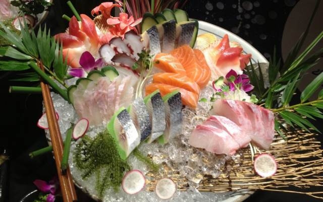 Những loại hải sản tươi sống ở nhà hàng Yen Sushi & Sake Pub
