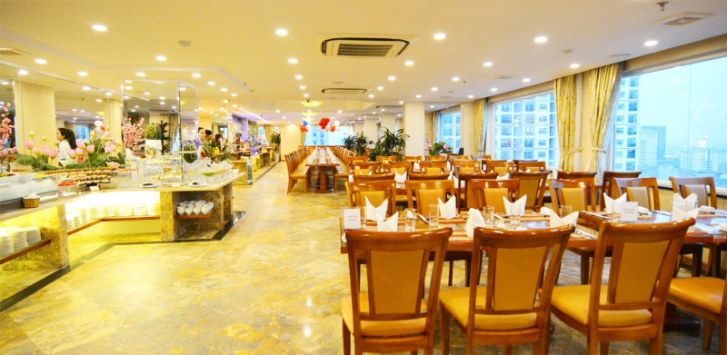 Nhà hàng Buffet Sen Việt nằm trên tầng 18 của Sahul Hotel tiêu chuẩn 4 sao