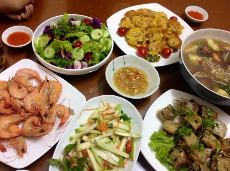 Nhà hàng cơm Thiên Phú