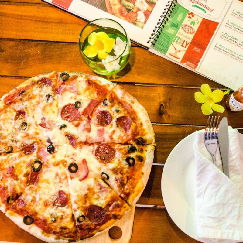 Pizza, mì Ý cũng là sức hút của nhà hàng đối với dân công sở, giới trẻ, những hộ gia đình ở Đà Nẵng