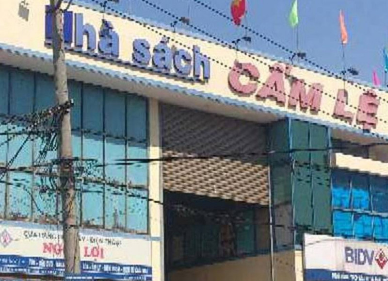 Nhà sách Cẩm Lệ