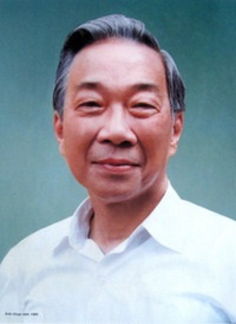 Nhà thơ Tố Hữu