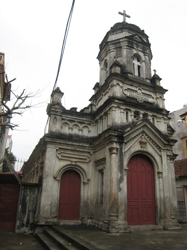 Nhà thờ nổi bật với lối kiến trúc Phục Hưng, tinh tế trong từng họa tiết trang trí