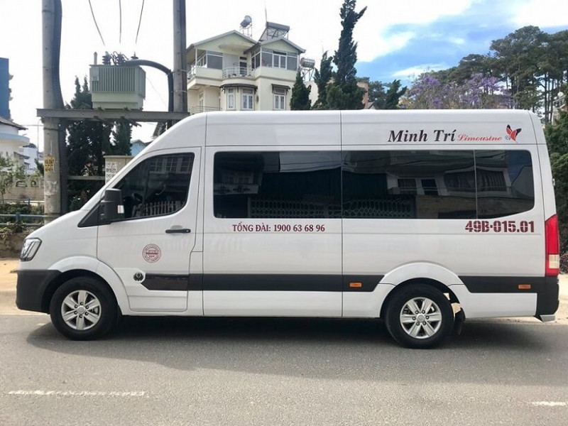 Xe Minh Trí Limousine