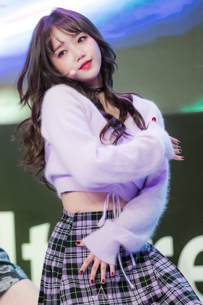 Choi Yoo Jung (Weki Meki)