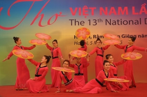 nu-van-si-noi-tieng-nhat-viet-nam