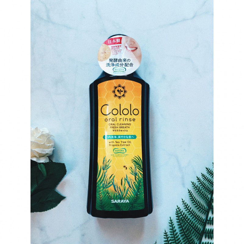 Hoạt chất làm sạch chính của Nước Súc Miệng Cololo là sophorolipid là chất làm sạch tự nhiên sản xuất từ quá trình lên men dầu cọ.